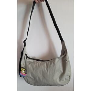 BAGGU Light Gray Medium Crescent Crossbody Bag With TokiDoki Charm EUC